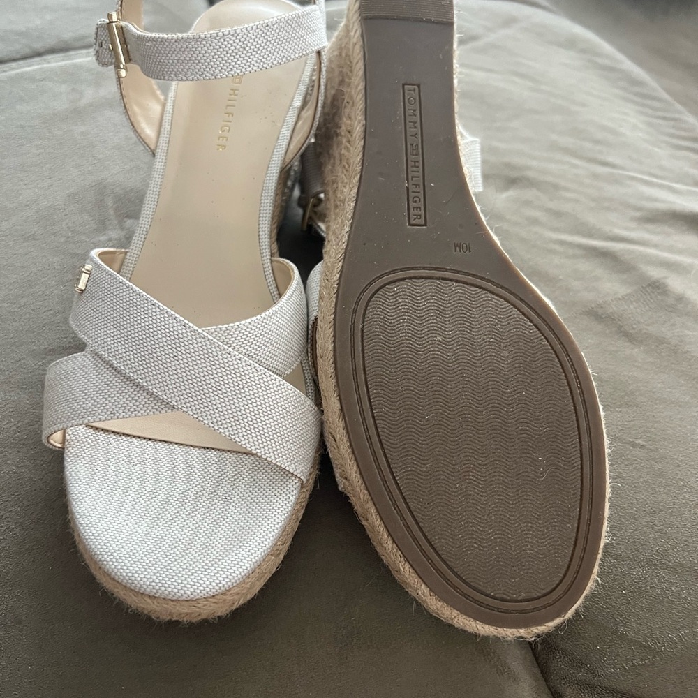 Tommy Hilfiger Cream Sandals - Picture 8 of 9